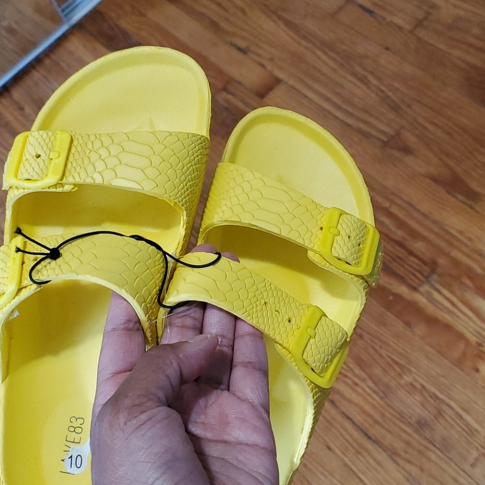 BRAND NEW cozy croc style slippers, neon yellow - Picture 2 of 3